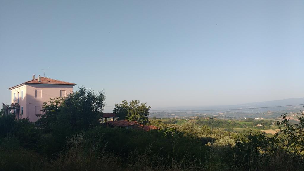 Tramonti E Valli Calvi dellʼ Umbria Extérieur photo